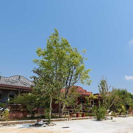 Cowboy Farm Resort Pattaya Ban Huai Yai Esterno foto