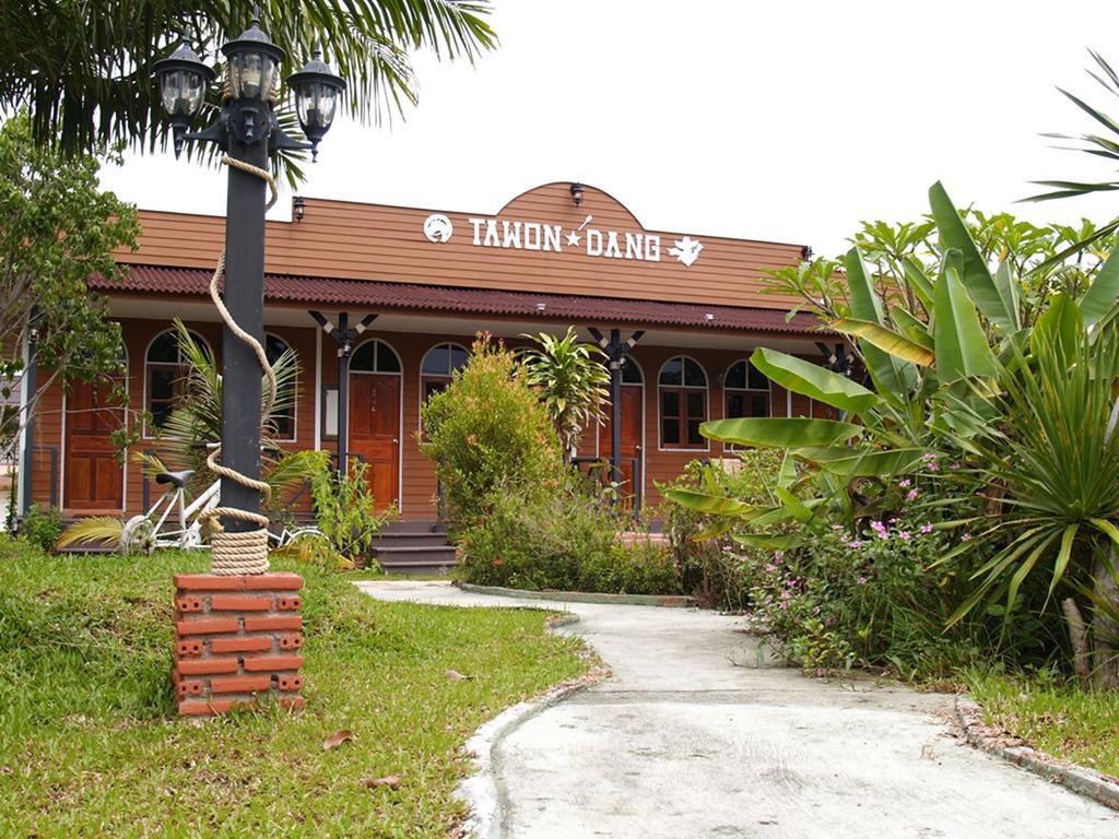 Cowboy Farm Resort Pattaya Ban Huai Yai Esterno foto