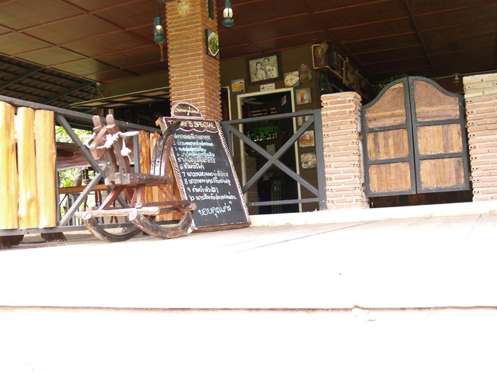Cowboy Farm Resort Pattaya Ban Huai Yai Esterno foto