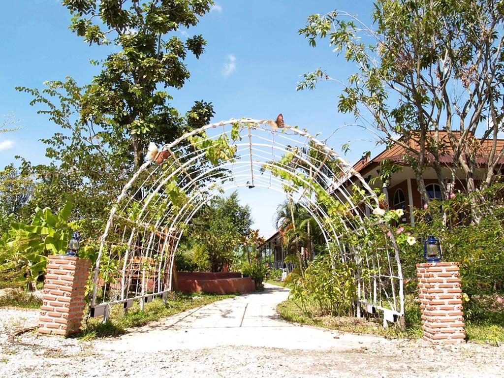 Cowboy Farm Resort Pattaya Ban Huai Yai Esterno foto