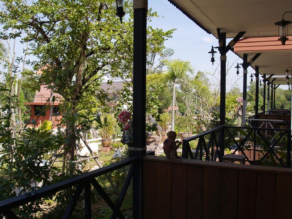 Cowboy Farm Resort Pattaya Ban Huai Yai Esterno foto