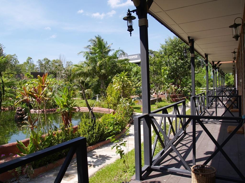 Cowboy Farm Resort Pattaya Ban Huai Yai Esterno foto