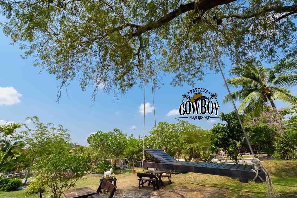 Cowboy Farm Resort Pattaya Ban Huai Yai Esterno foto
