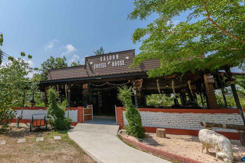Cowboy Farm Resort Pattaya Ban Huai Yai Esterno foto