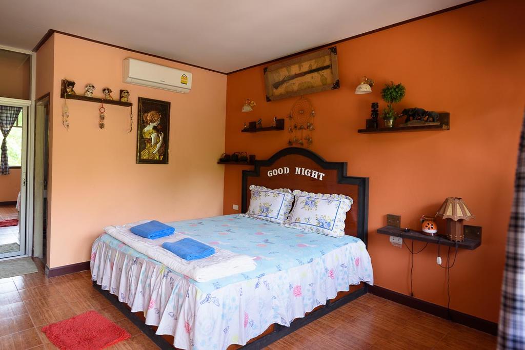 Cowboy Farm Resort Pattaya Ban Huai Yai Esterno foto